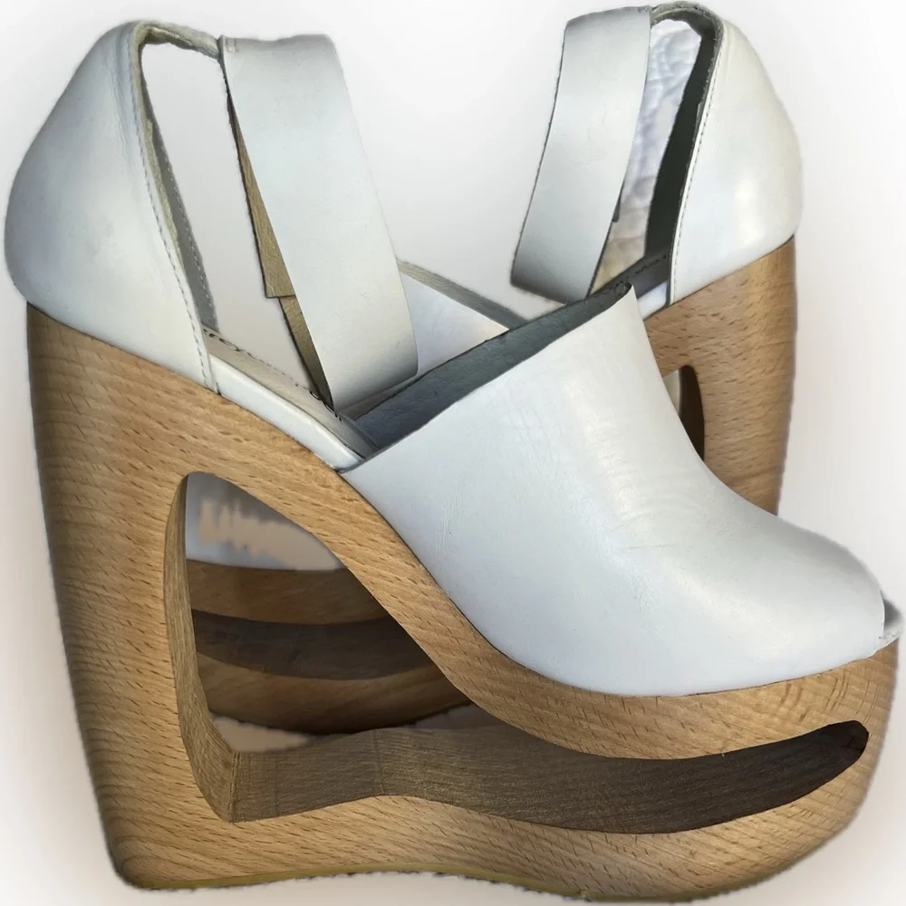 White Leather platform wedges - Picture 1 of 10